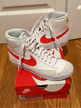 Nike Blazer Mid 77, size 5Y